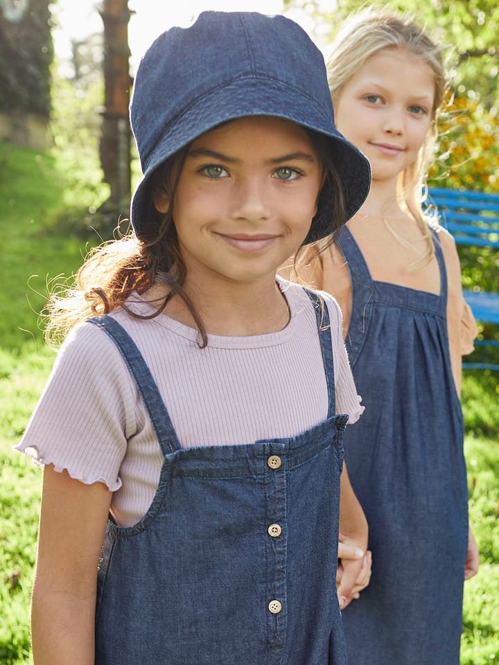 Hessnatur Czapka dżinsowa w kolorze niebieskim rozmiar: 49 cm