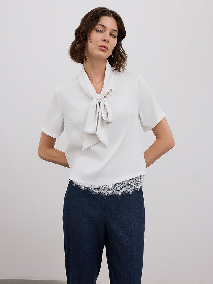 BGN Bluzka w kolorze białym rozmiar: 38