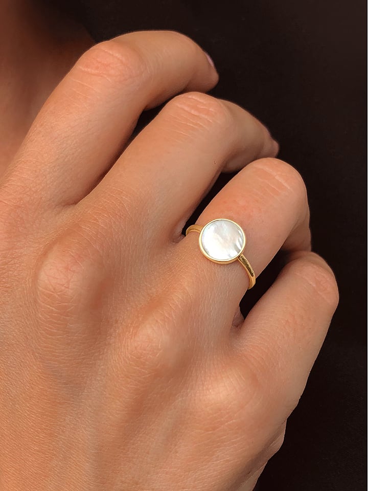 DI GIORGIO Pozłacany pierścionek z masą perłową rozmiar: 52