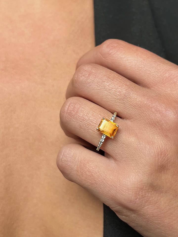 Les Petites Précieuses Pozłacany pierścionek z cyrkoniami i cytrynem rozmiar: 54