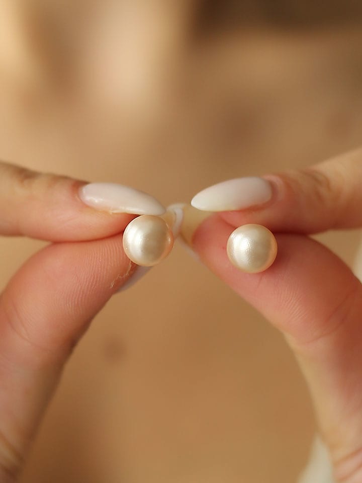 Pierres delicates Pozłacane kolczyki-wkrętki z perłami rozmiar: onesize