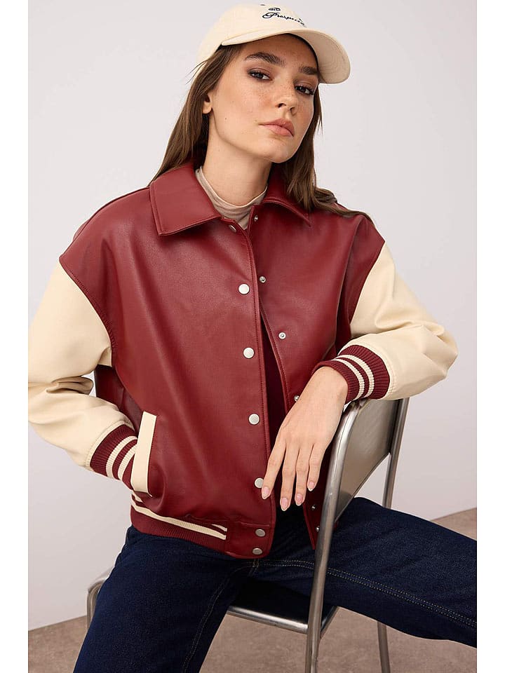 trendyol Kurtka w kolorze czerwono-beżowym ze skóry syntetycznej rozmiar: M