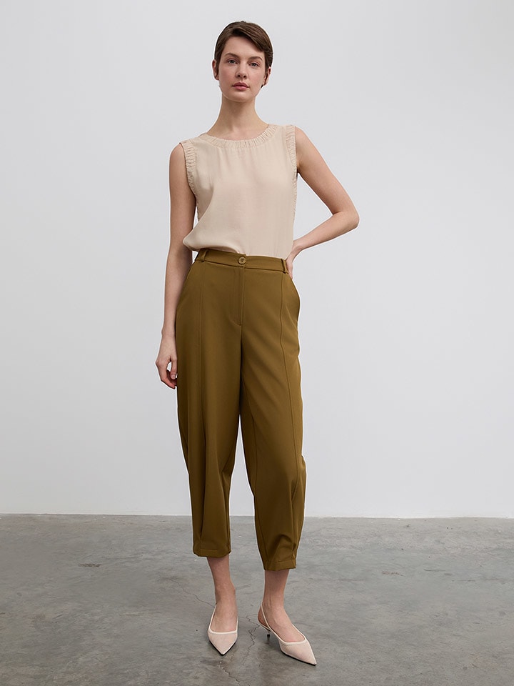 BGN Spodnie w kolorze oliwkowym rozmiar: 34