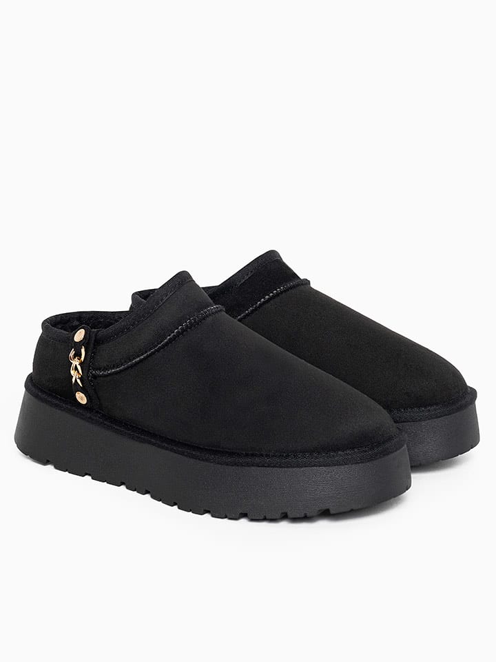 Blackfield Kapcie "Ediala" w kolorze czarnym rozmiar: 39