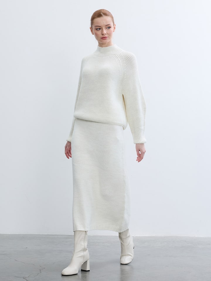 BGN Sweter w kolorze białym rozmiar: 34