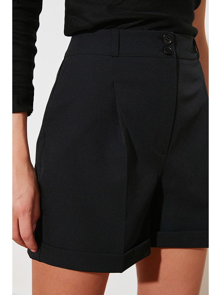 trendyol Szorty w kolorze czarnym rozmiar: 34