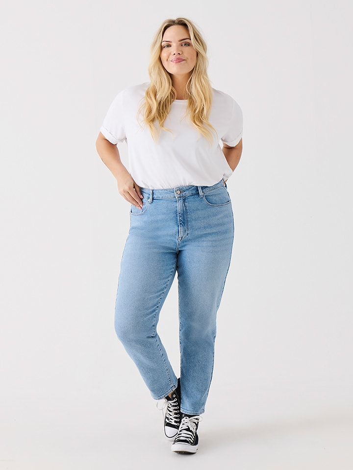 ONLY Carmakoma Dżinsy - Regular fit - w kolorze błękitnym rozmiar: 44/L32