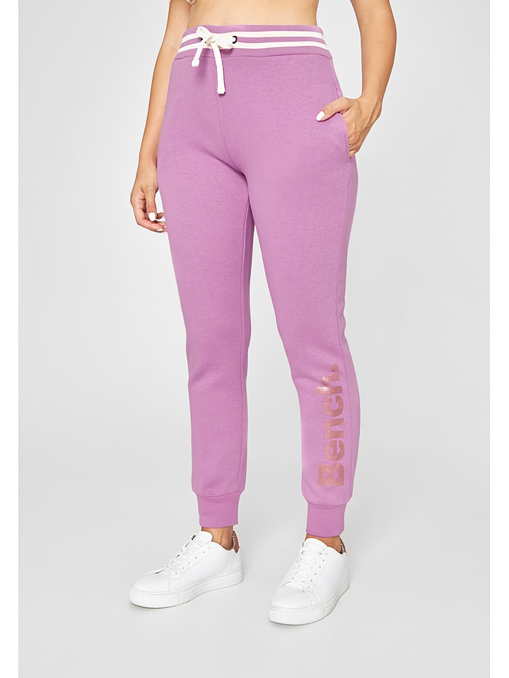 Bench Spodnie dresowe "Sinead" w kolorze jasnoróżowym rozmiar: 40
