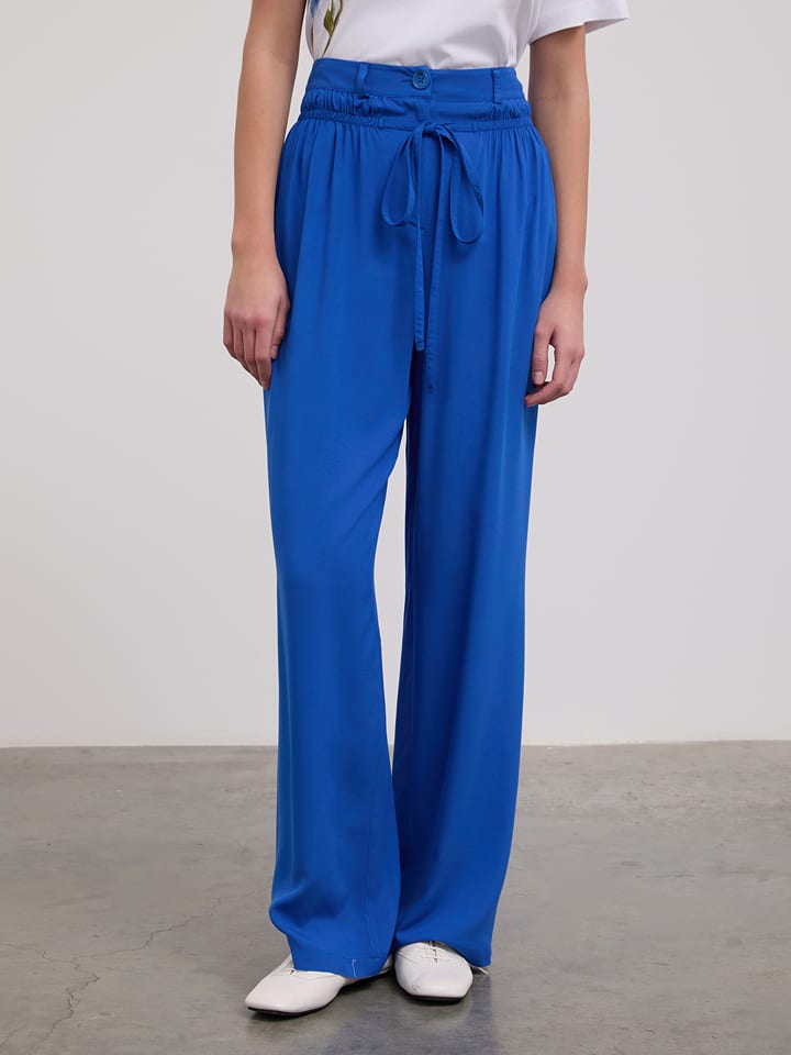 BGN Spodnie w kolorze niebieskim rozmiar: 40