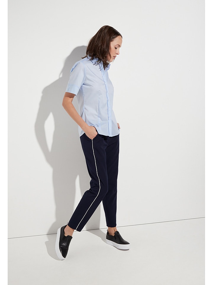 Eterna Bluzka w kolorze błękitnym rozmiar: 34