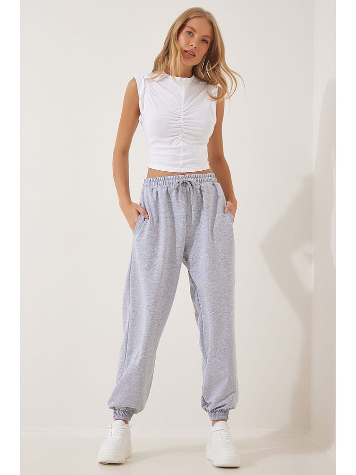 Happiness Istanbul Spodnie dresowe w kolorze szarym rozmiar: L/XL