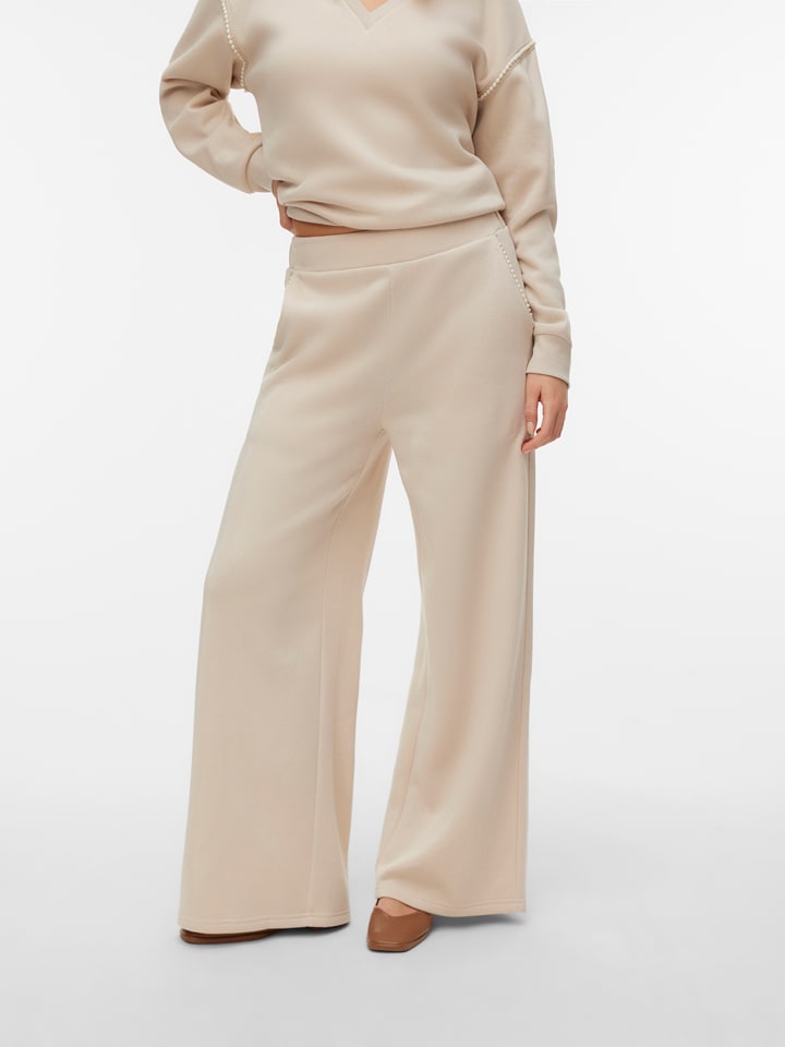 Vero Moda Spodnie dresowe w kolorze kremowym rozmiar: XS