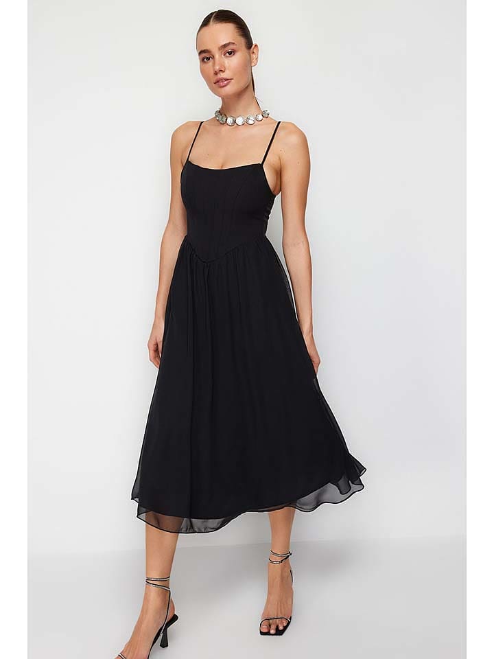 trendyol Sukienka w kolorze czarnym rozmiar: 42