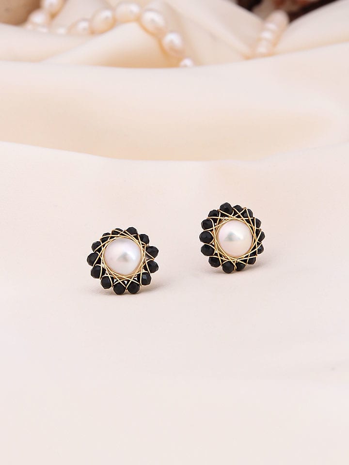 Pierres de Jade Pozłacane kolczyki-wkrętki z perłami i onyksami rozmiar: onesize