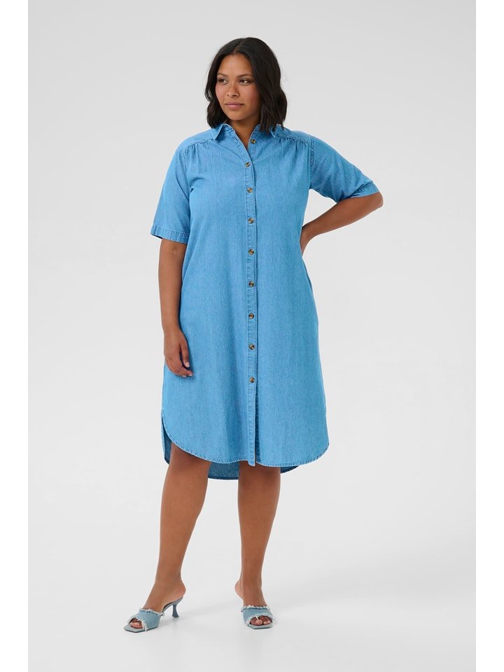 KAFFE curve Sukienka dżinsowa w kolorze błękitnym rozmiar: 44
