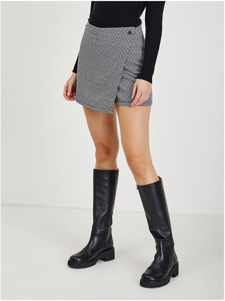 orsay Szorty w kolorze czarno-białym rozmiar: XL