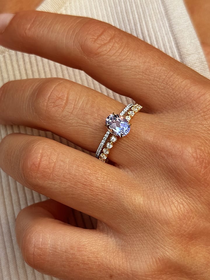 Les Petites Précieuses Pozłacany pierścionek z cyrkoniami i ametystem rozmiar: 58