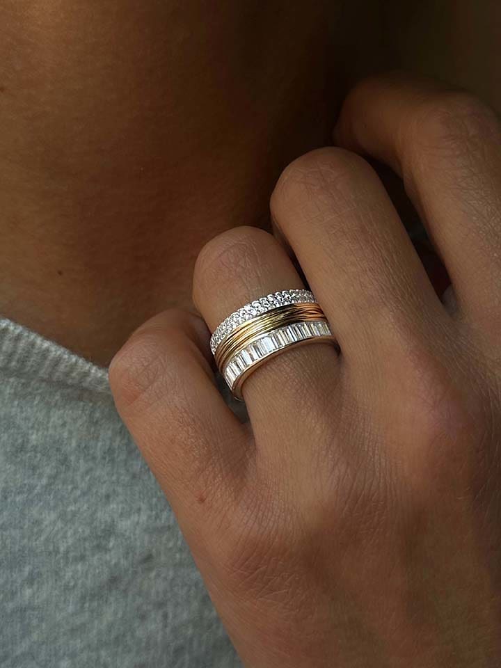 DI GIORGIO Pozłacany pierścionek z cyrkoniami rozmiar: 60