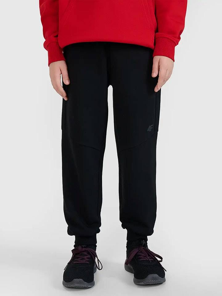 4F Spodnie dresowe w kolorze czarnym rozmiar: 158