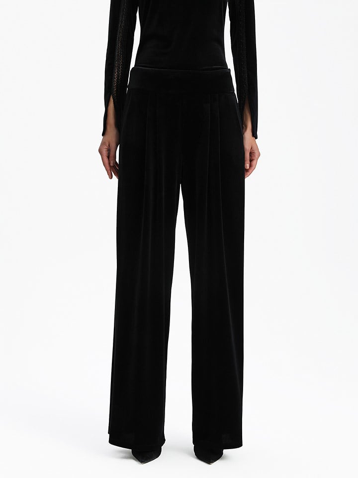 BGN Aksamitne spodnie w kolorze czarnym rozmiar: 36