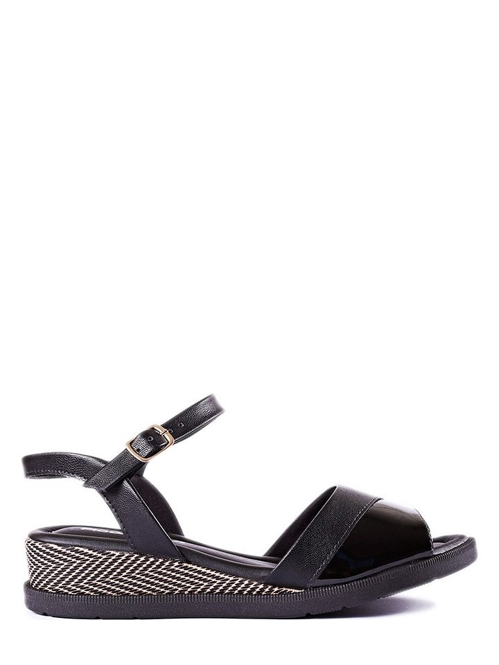 Piccadilly Sandały w kolorze czarnym na koturnie rozmiar: 37