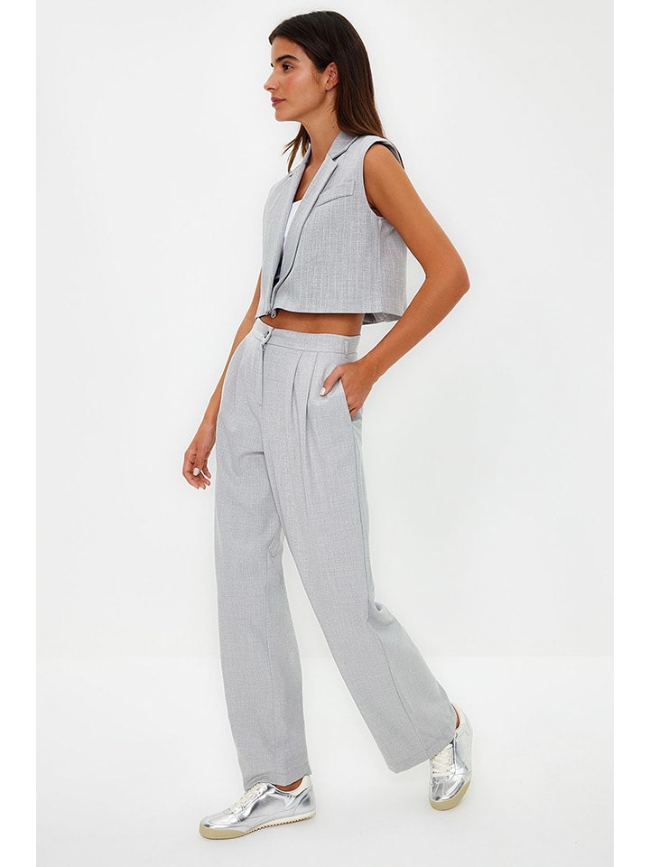 trendyol Spodnie w kolorze szarym rozmiar: 40