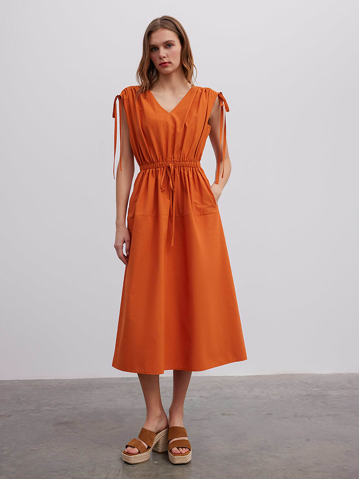 BGN Sukienka w kolorze pomarańczowym rozmiar: 36