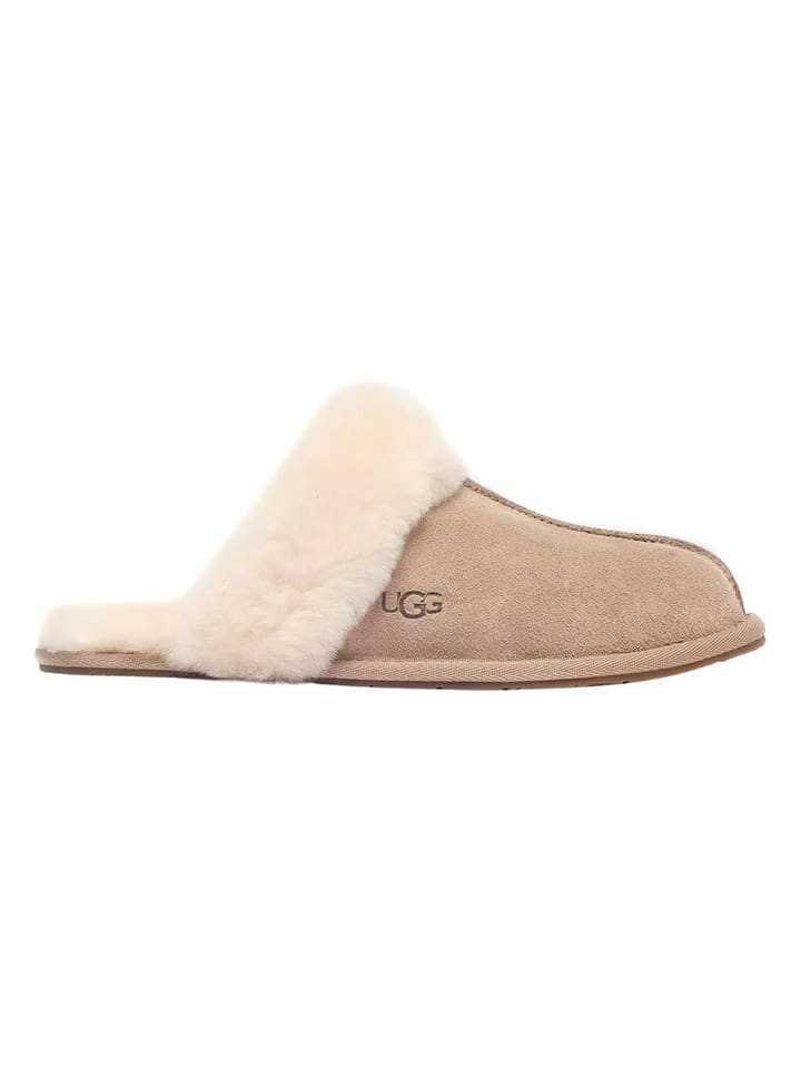 UGG Skórzane kapcie "Scuffette II" w kolorze beżowym rozmiar: 37