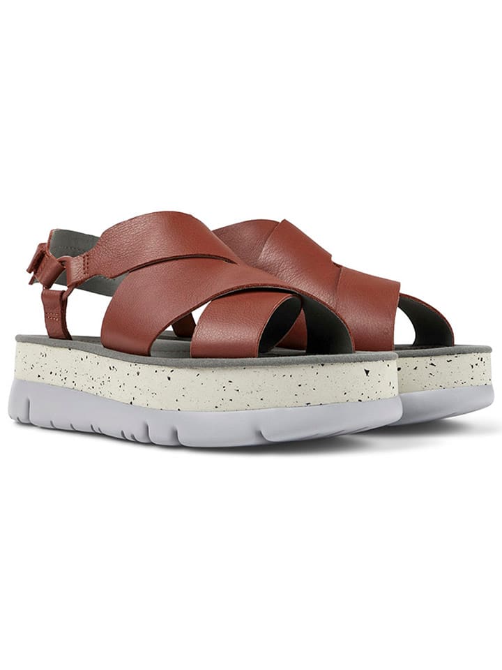 Camper Skórzane sandały w kolorze czerwonym na obcasie rozmiar: 38