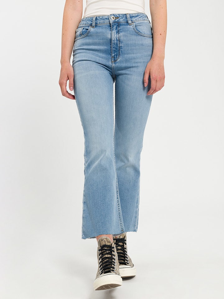 Cross Jeans Dżinsy - Flare fit - w kolorze błękitnym rozmiar: W30