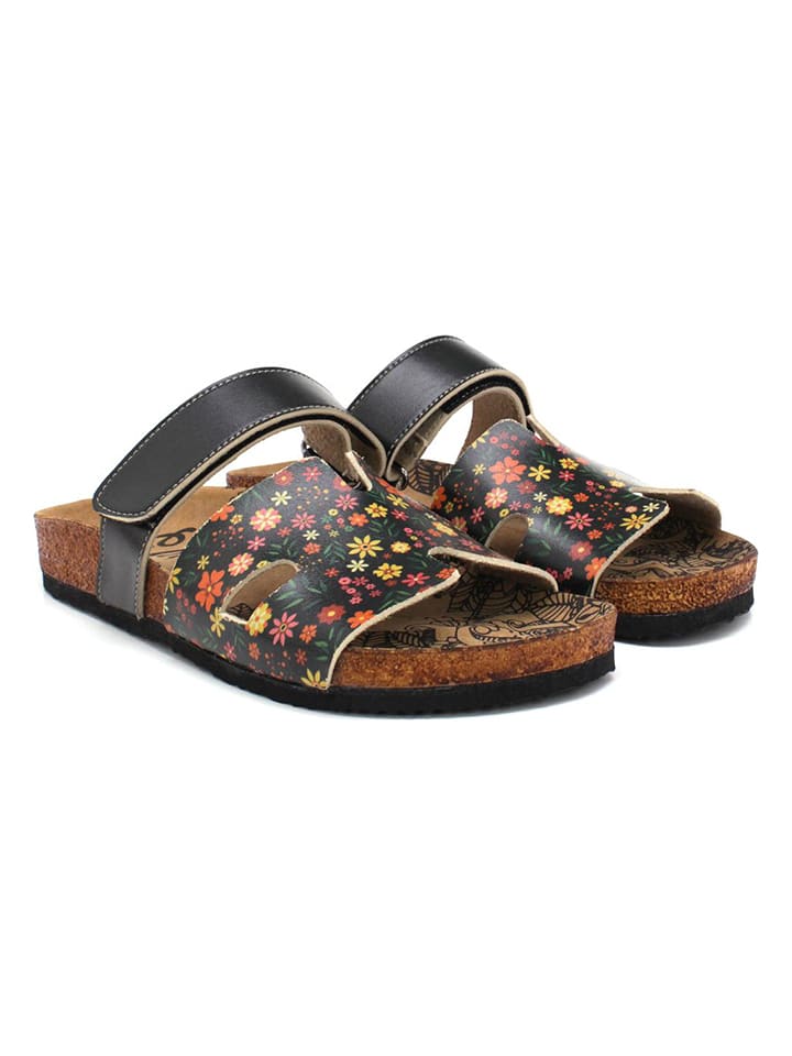 Calceo Klapki w kolorze czarnym rozmiar: 39