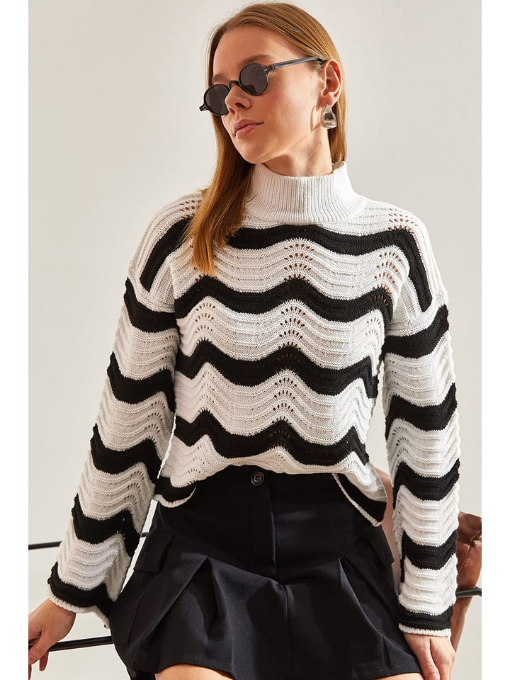 Happiness Istanbul Sweter w kolorze kremowym rozmiar: onesize