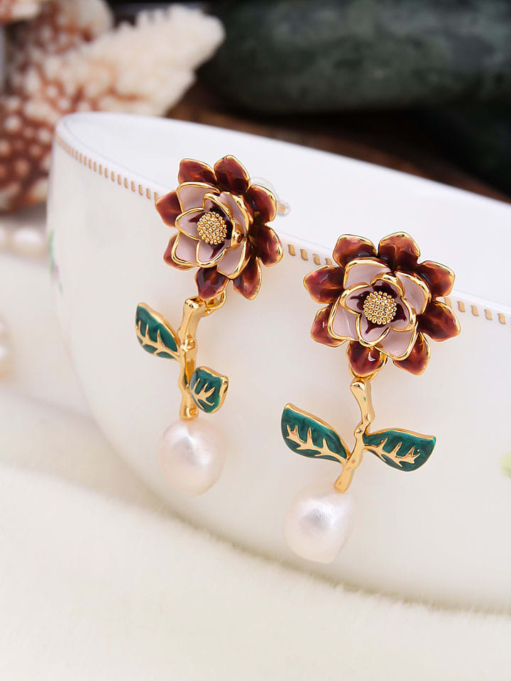 Pierres de Jade Pozłacane kolczyki-wkrętki z perłami rozmiar: onesize