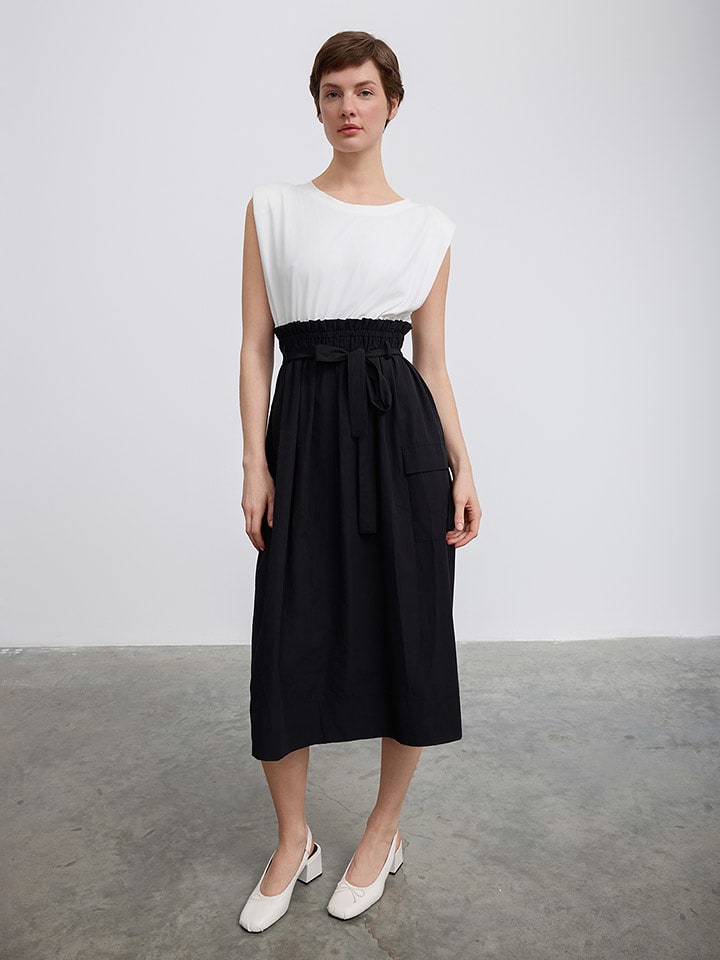 BGN Sukienka w kolorze czarno-białym rozmiar: 38