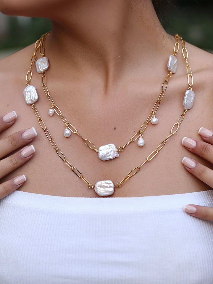 Pierres de Jade Pozłacany naszyjnik z elementami ozdobnymi - dł. 45 cm rozmiar: onesize