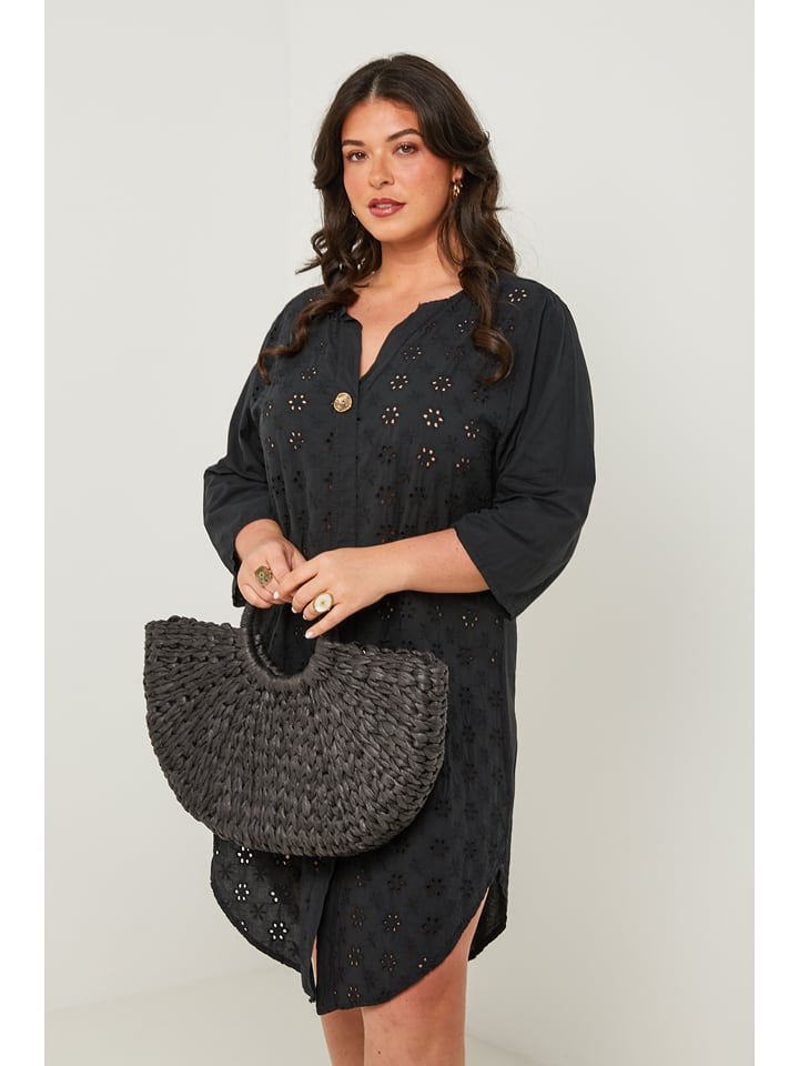 Curvy Lady Sukienka w kolorze czarnym rozmiar: 44/46