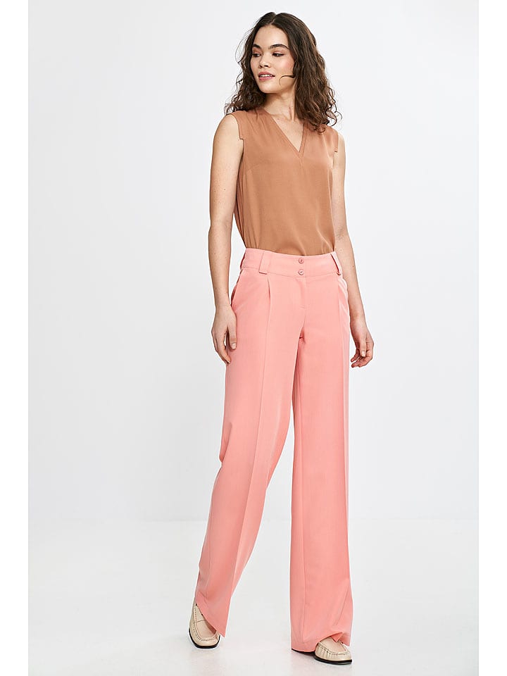 Nife Spodnie w kolorze łososiowym rozmiar: 40