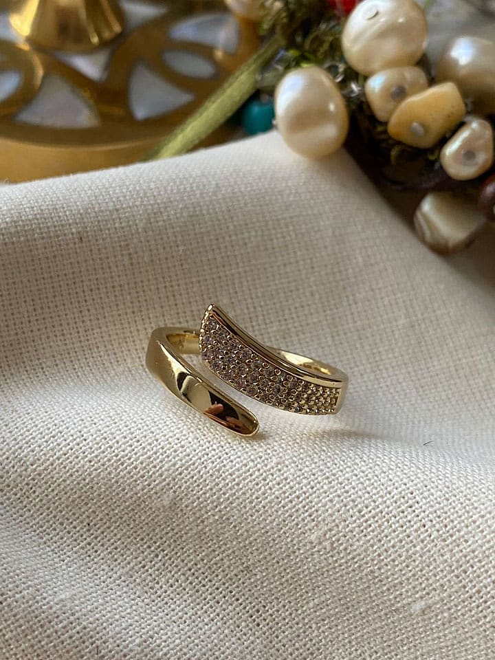 Luseera Pozłacany pierścionek z cyrkoniami rozmiar: onesize