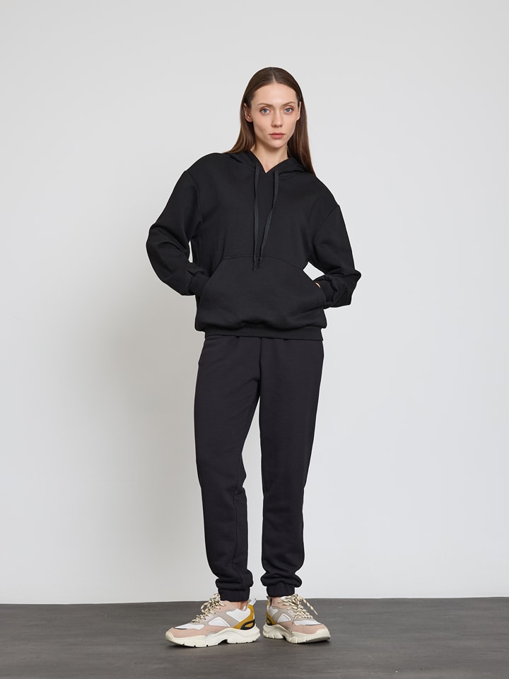 BGN Spodnie dresowe w kolorze czarnym rozmiar: 38