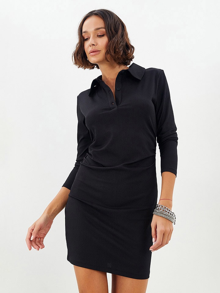 Milan Kiss Sukienka w kolorze czarnym rozmiar: XL