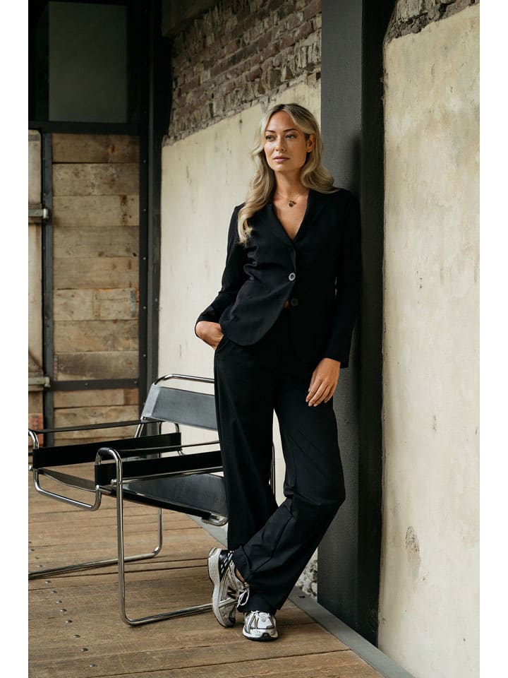 &Co Woman Spodnie "Perfaite" w kolorze czarnym rozmiar: XL