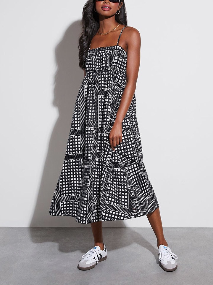 Milan Kiss Sukienka w kolorze czarno-białym rozmiar: L