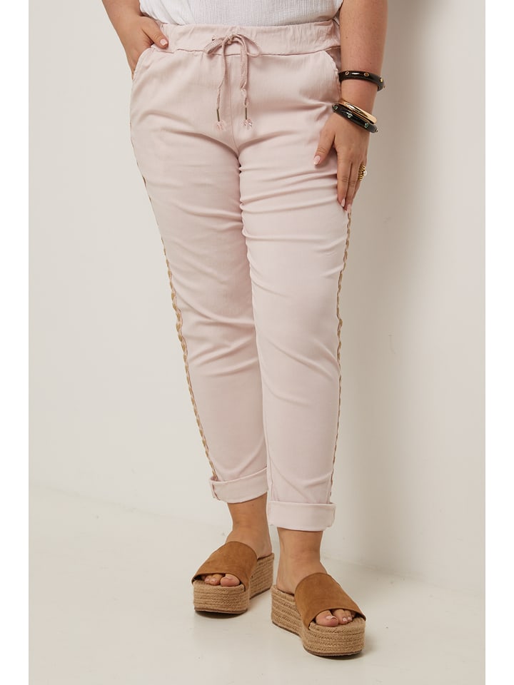Curvy Lady Spodnie w kolorze jasnoróżowym rozmiar: 48/50