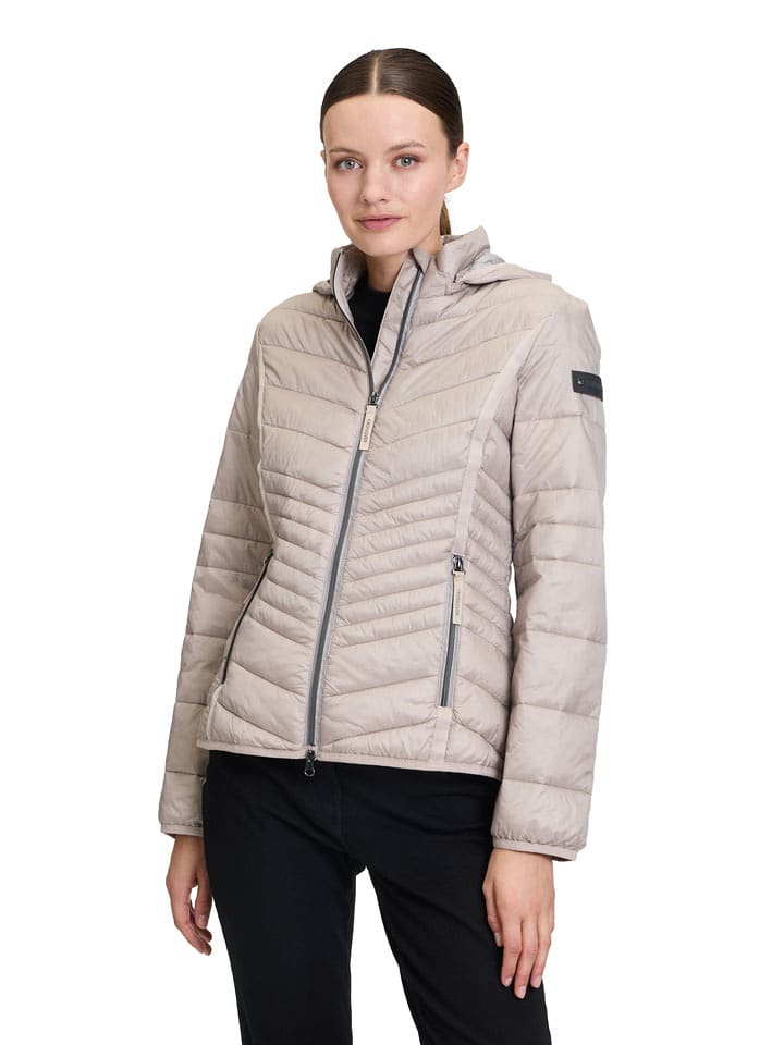 Betty Barclay Kurtka pikowana w kolorze beżowym rozmiar: 42