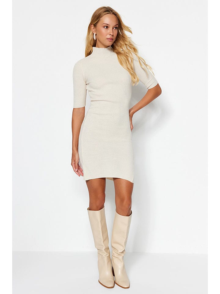 trendyol Sukienka w kolorze kremowym rozmiar: M