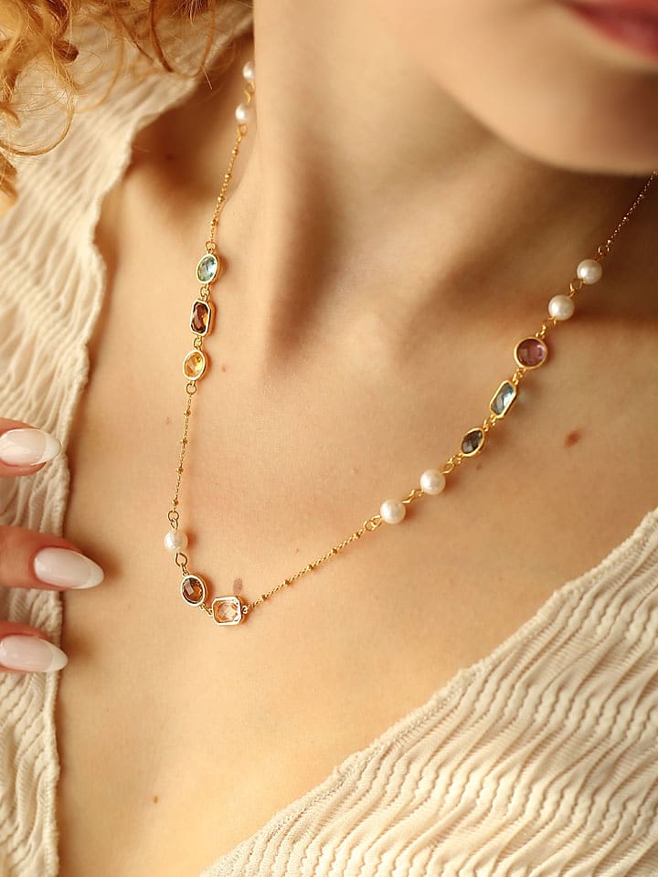 Pierres de Jade Pozłacany naszyjnik z elementami ozdobnymi - dł. 50 cm rozmiar: onesize