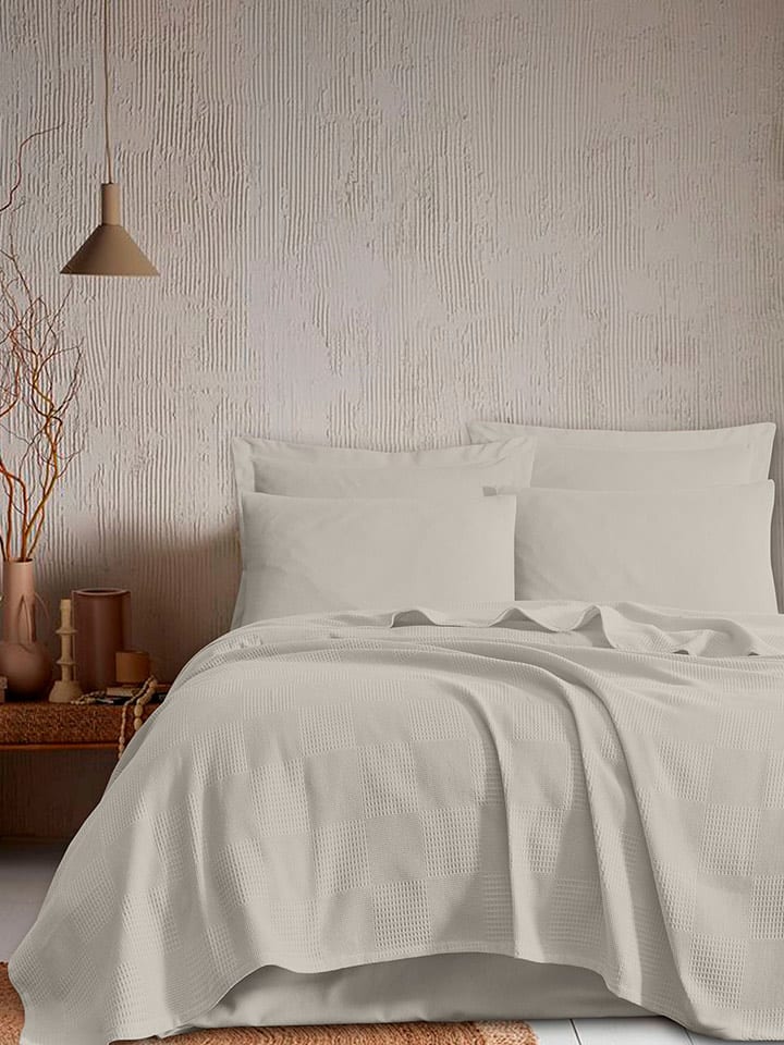 Elizabed Narzuta w kolorze kremowym rozmiar: 140x230 cm