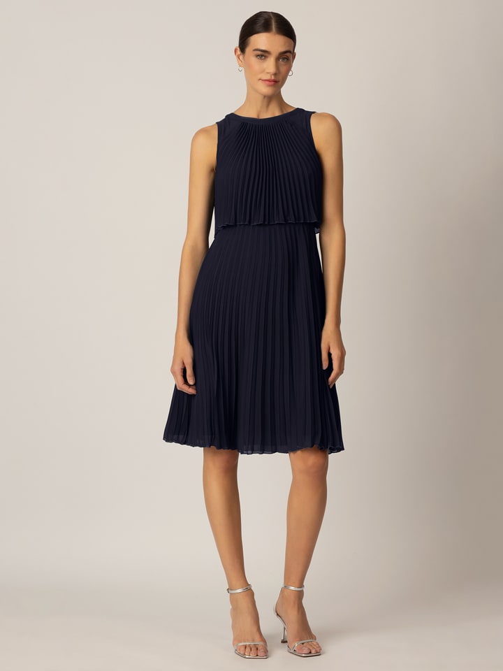 APART Sukienka w kolorze granatowym rozmiar: 46