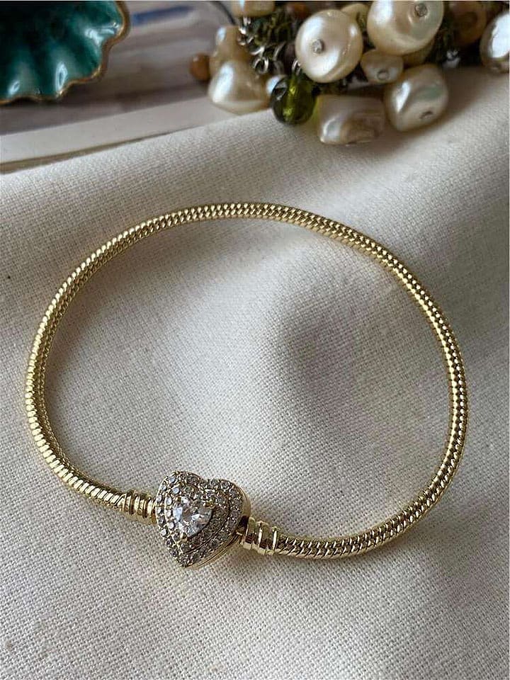 Luseera Pozłacana bransoletka z elementem ozdobnym rozmiar: onesize