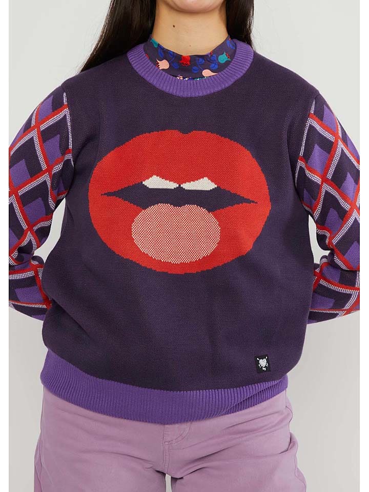 Blutsgeschwister Sweter "Cosy Storyteller" w kolorze fioletowo-czerwonym rozmiar: XL